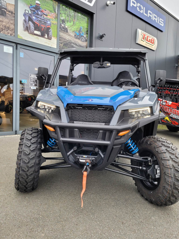 POLARIS GENERAL 1000 EPS DELUXE ABS